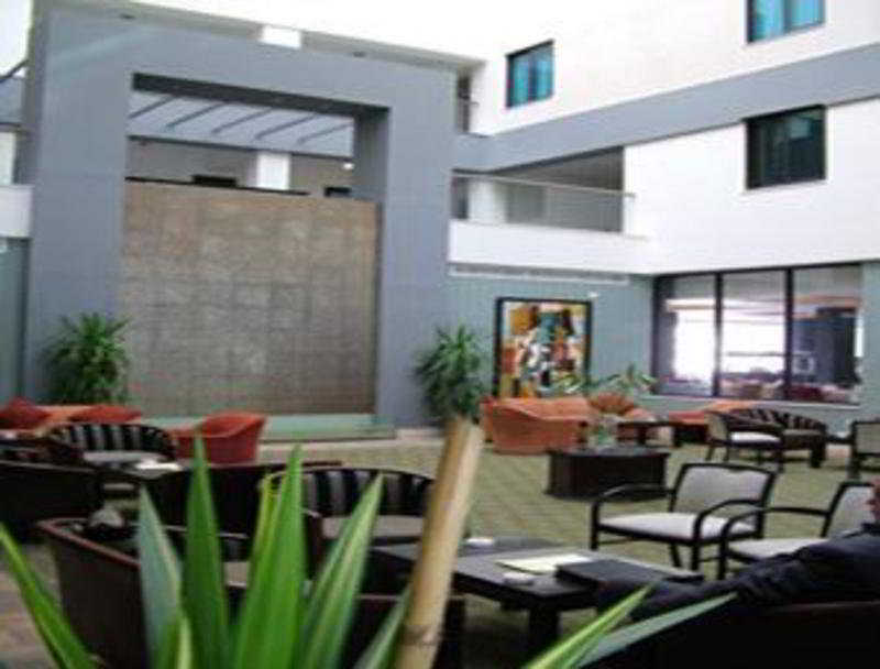 Ramada Hotel & Suites עמאן מסעדה תמונה