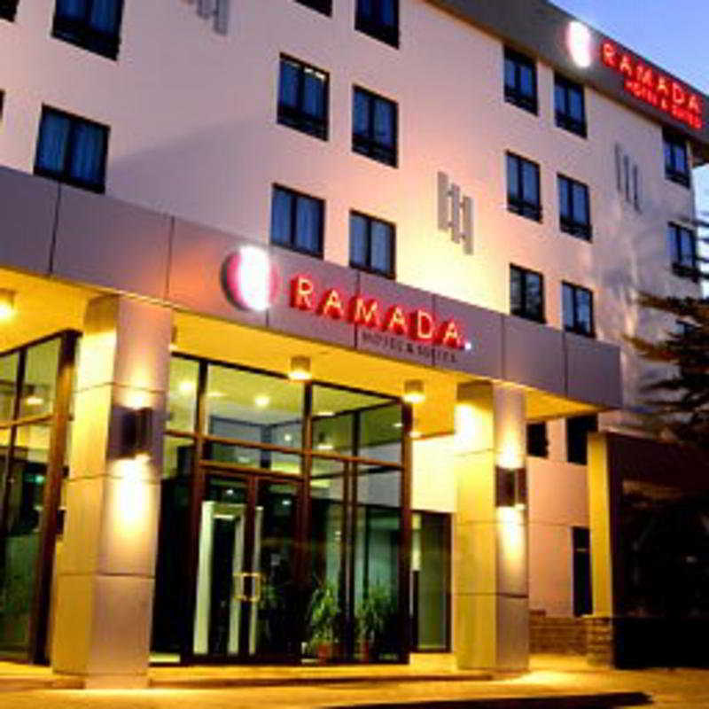 Ramada Hotel & Suites עמאן מראה חיצוני תמונה